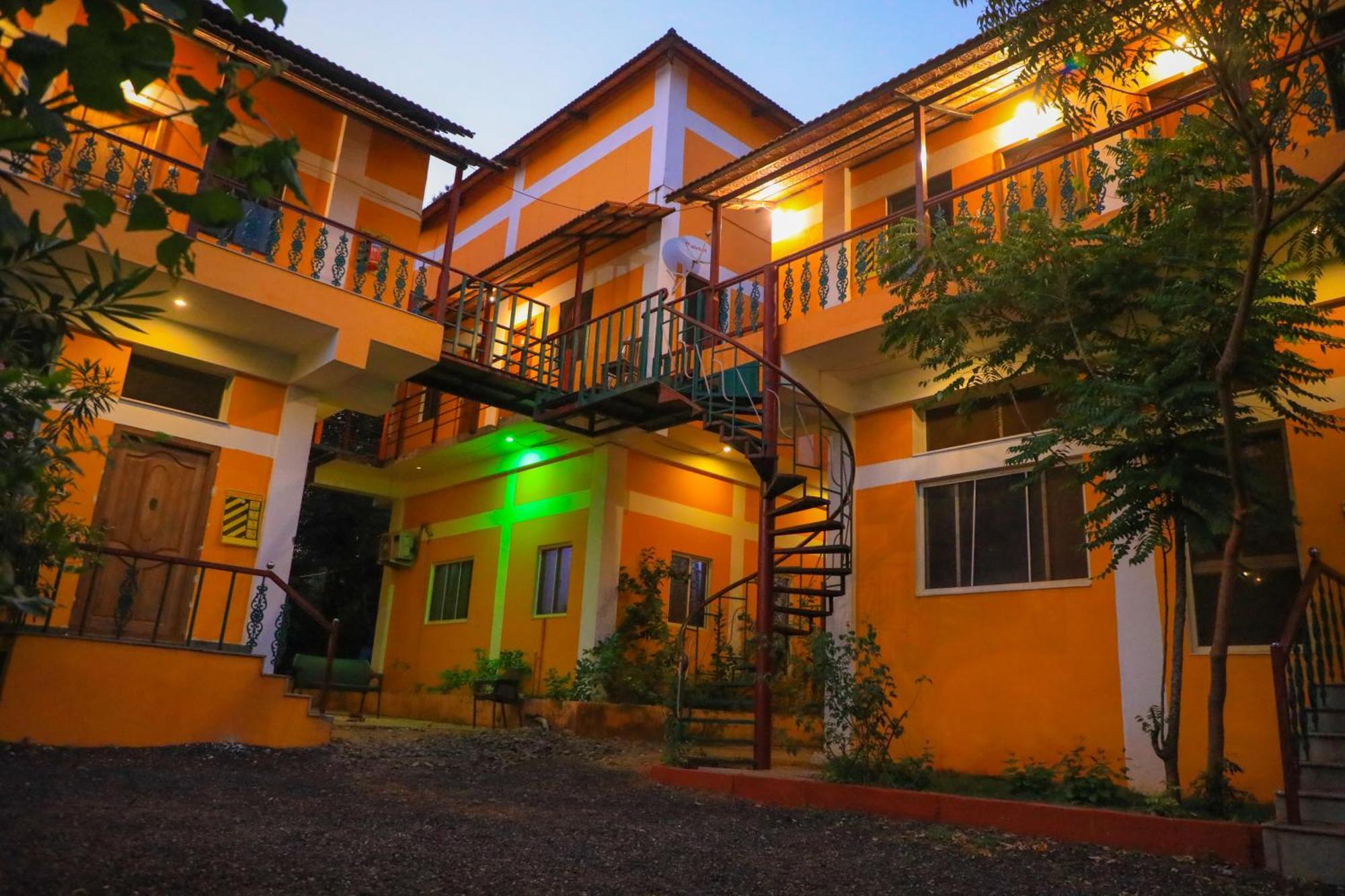 Auro Wellness Castle Hotell Pondicherry Exteriör bild