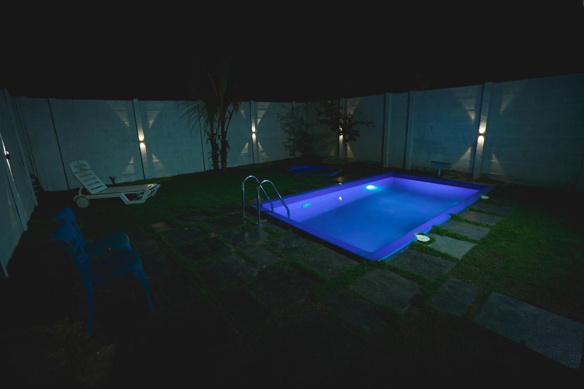 Auro Wellness Castle Hotell Pondicherry Exteriör bild