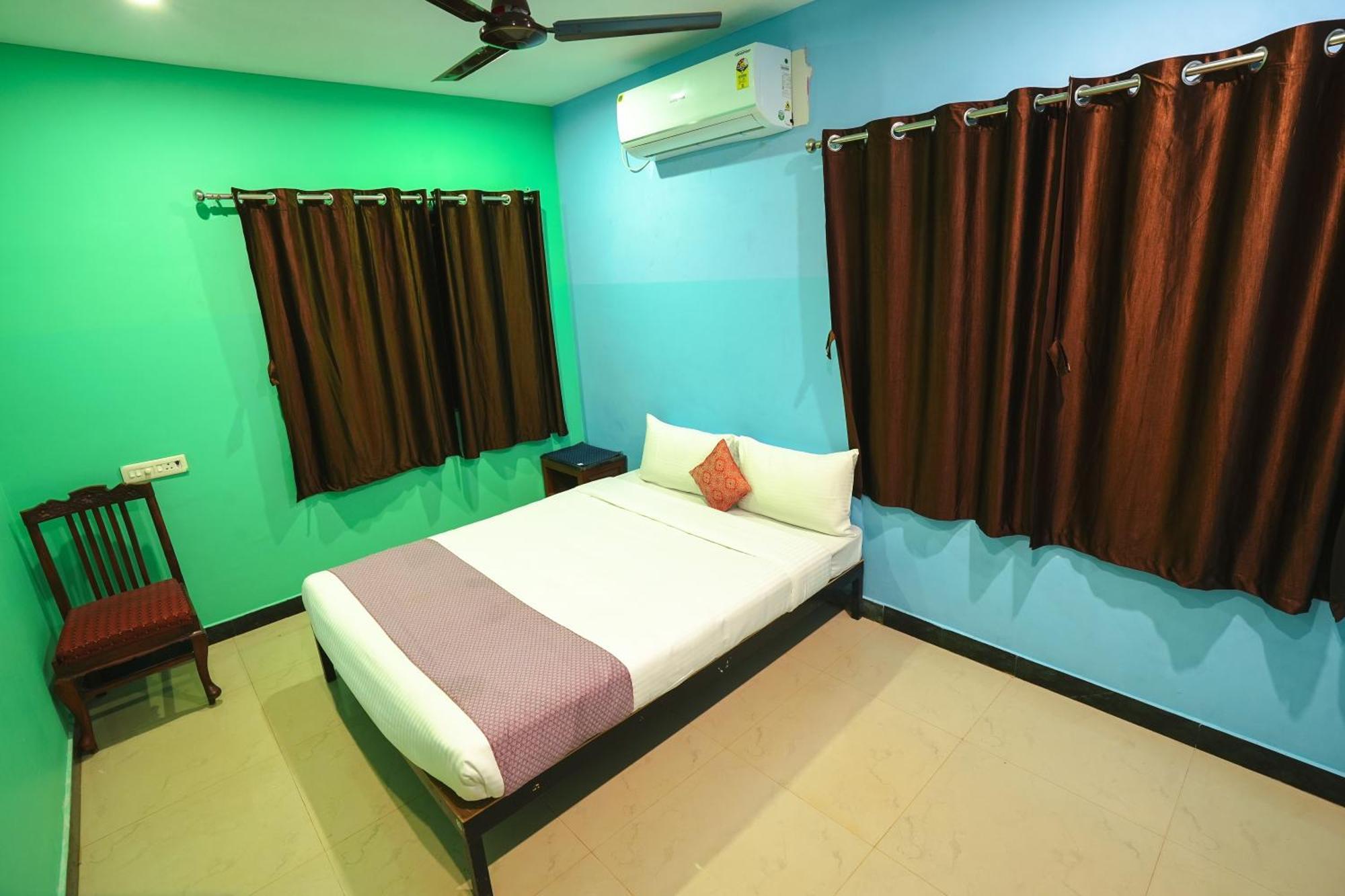 Auro Wellness Castle Hotell Pondicherry Exteriör bild