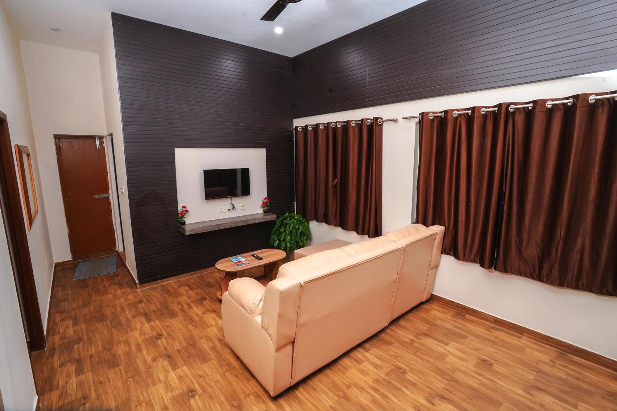 Auro Wellness Castle Hotell Pondicherry Exteriör bild