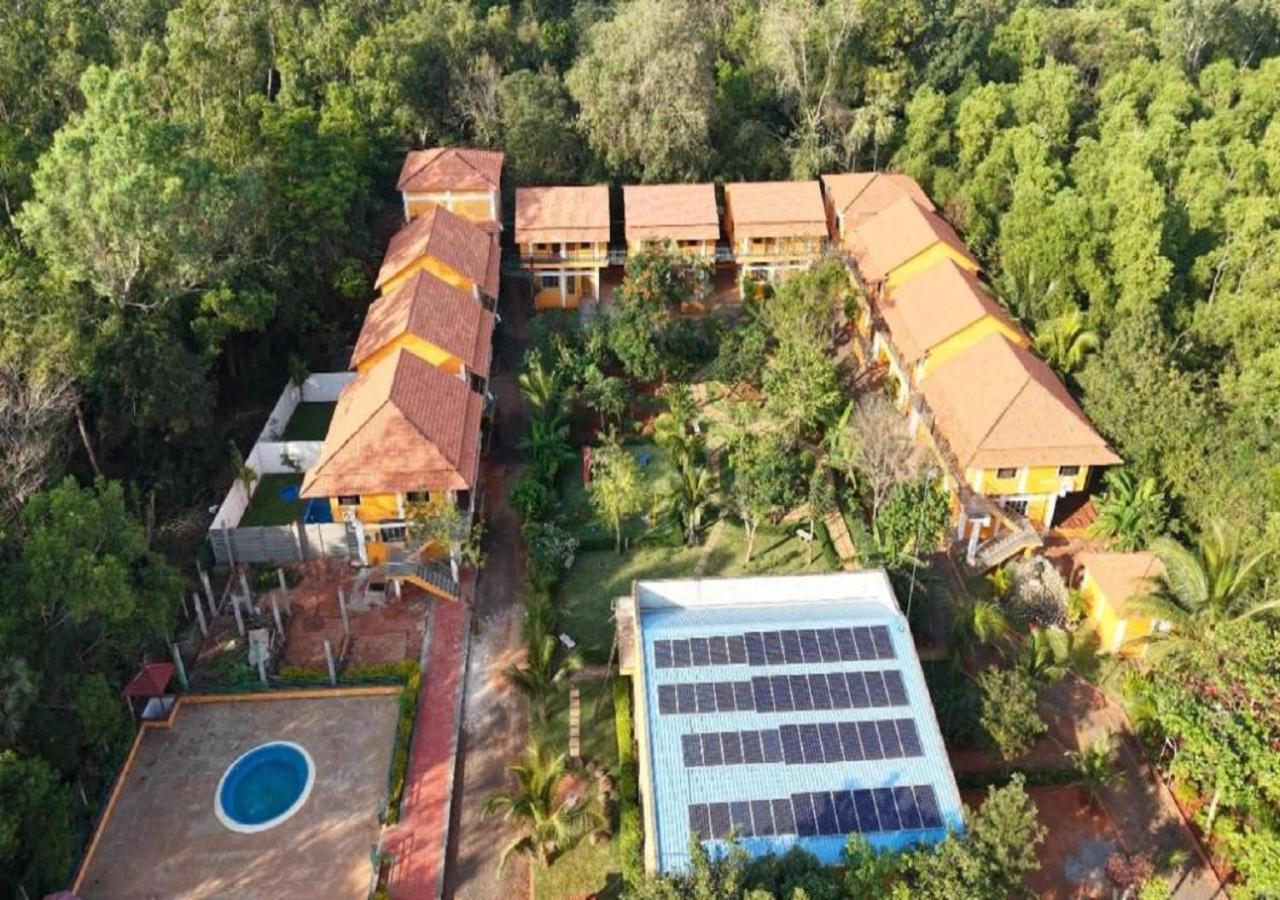 Auro Wellness Castle Hotell Pondicherry Exteriör bild