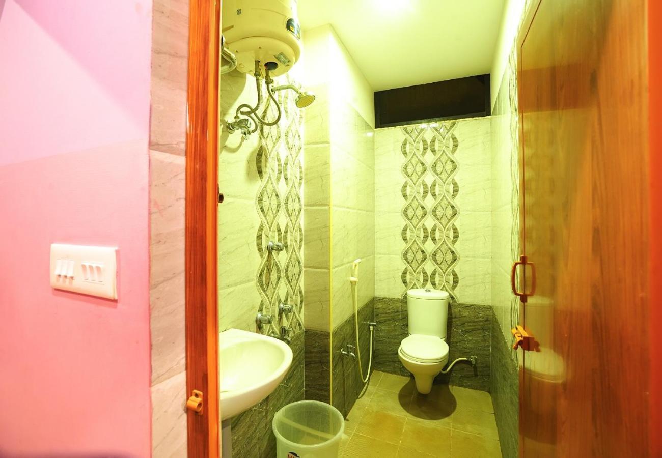Auro Wellness Castle Hotell Pondicherry Exteriör bild